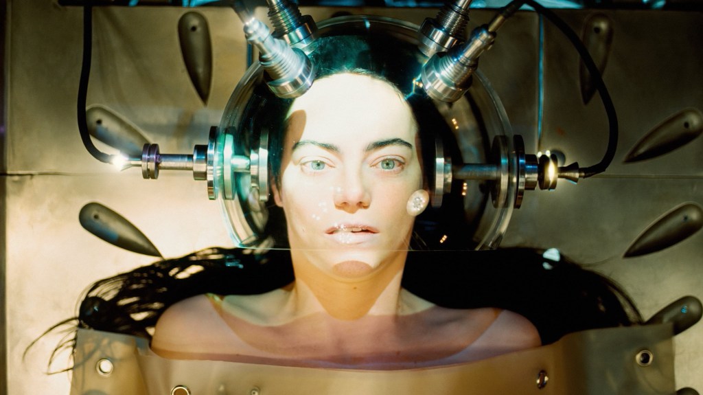 ‘Poor Things’ Review: Perverted, Outrageous, Romantic,&nbsp;Exquisite